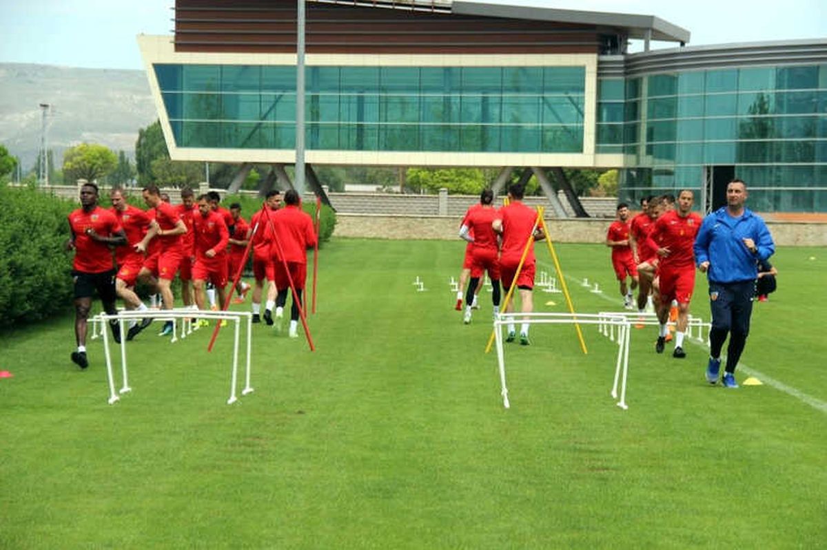Kayserispor\'da Beşiktaş Maçı Hazırlıkları Devam Ediyor