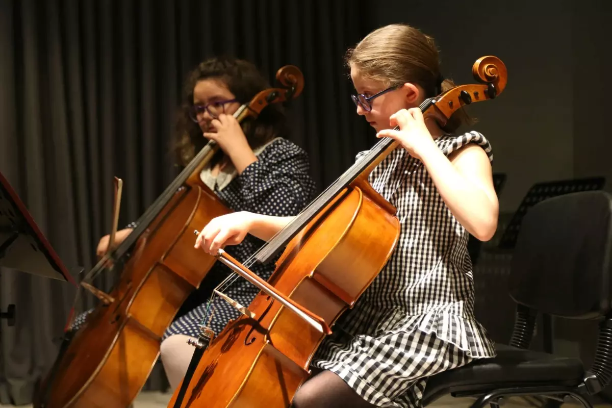 Oda Müziği\'nde Sahne Çocukların