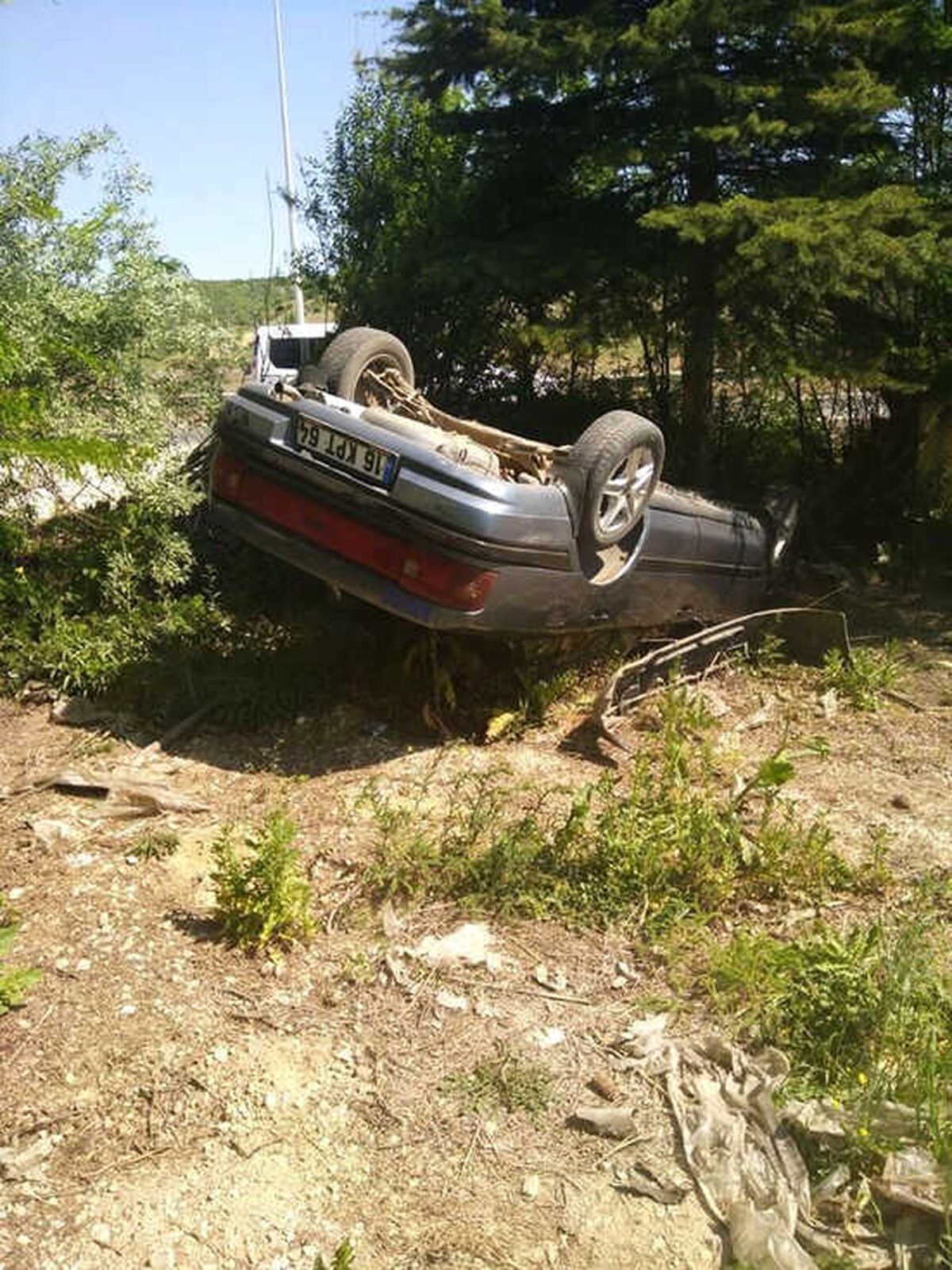 Otomobil Takla Attı; 3 Yaralı