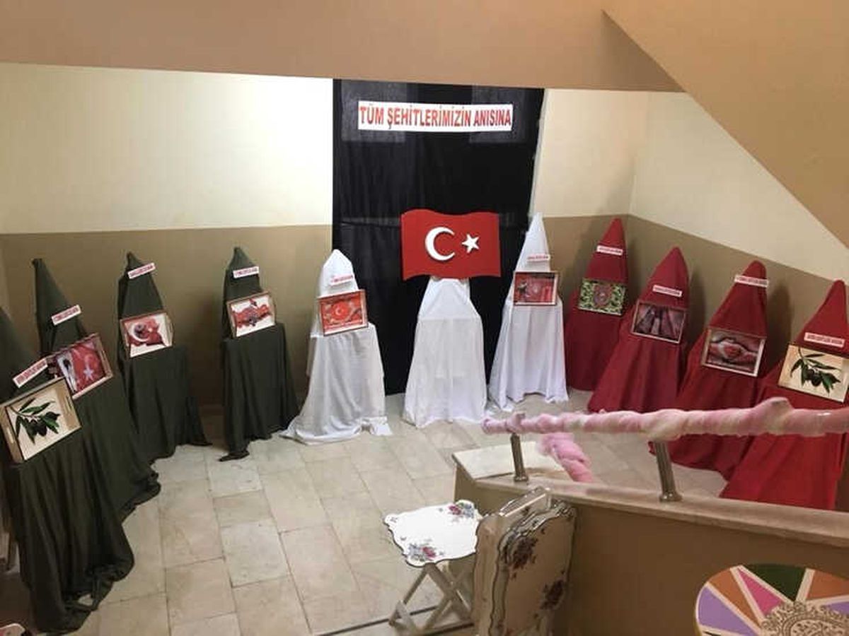 Şehitlerin Anısına El Emeği Sergisi