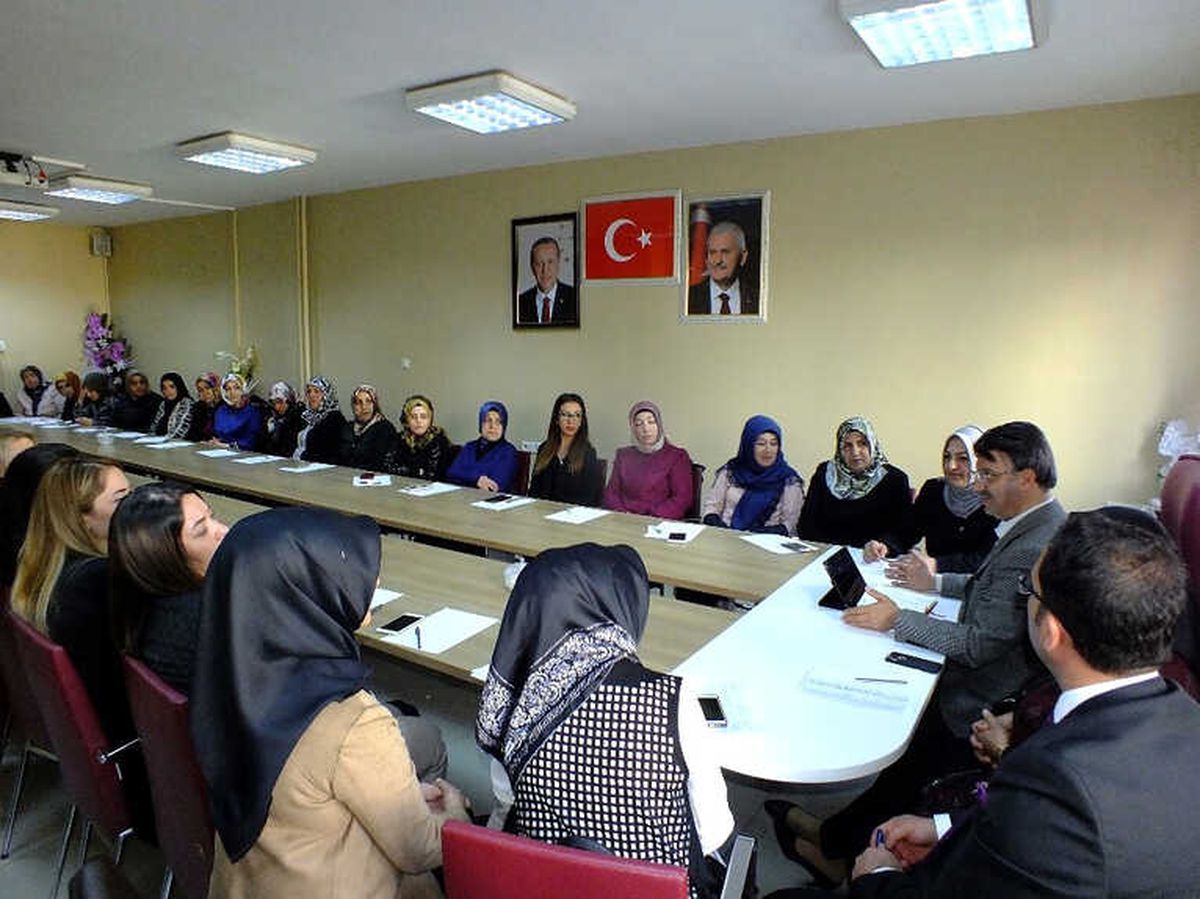 Türkmenoğlu, Gençlik ve Kadın Kollarıyla Bir Araya Geldi