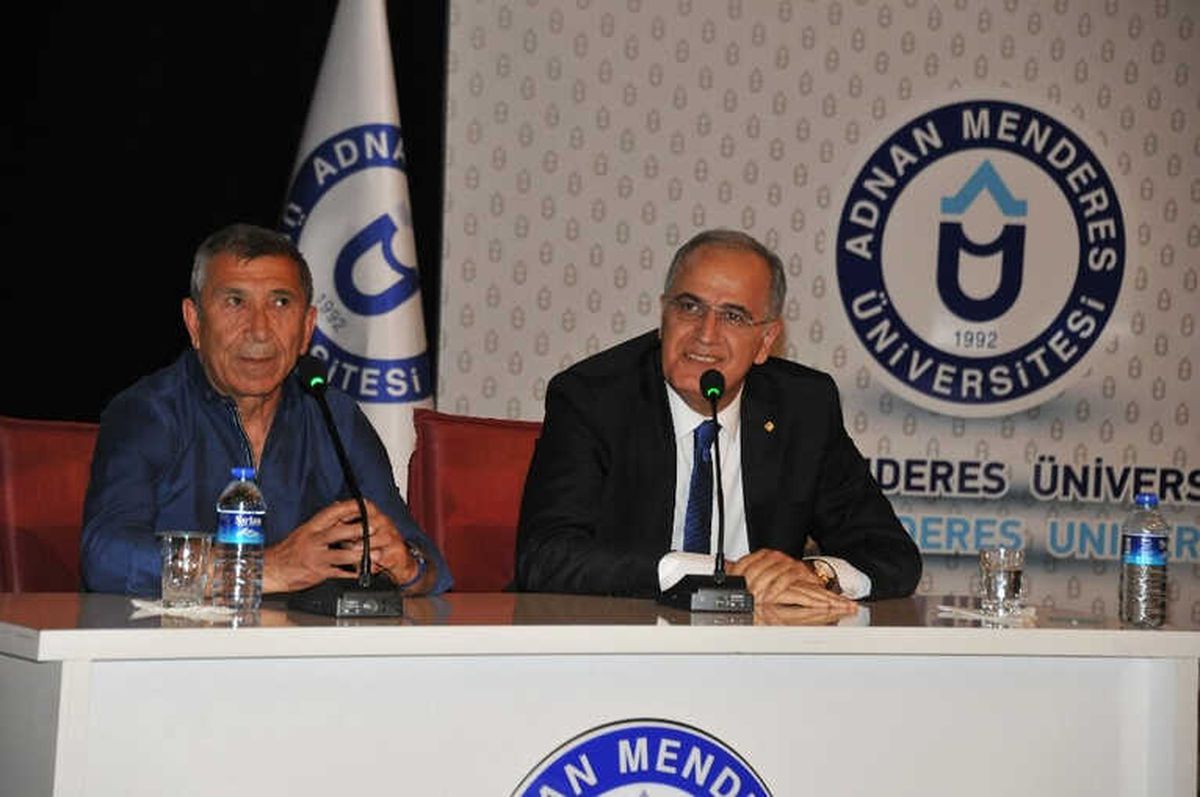 Tvf Başkanı Üstündağ Adü\'de Söyleşiye Katıldı