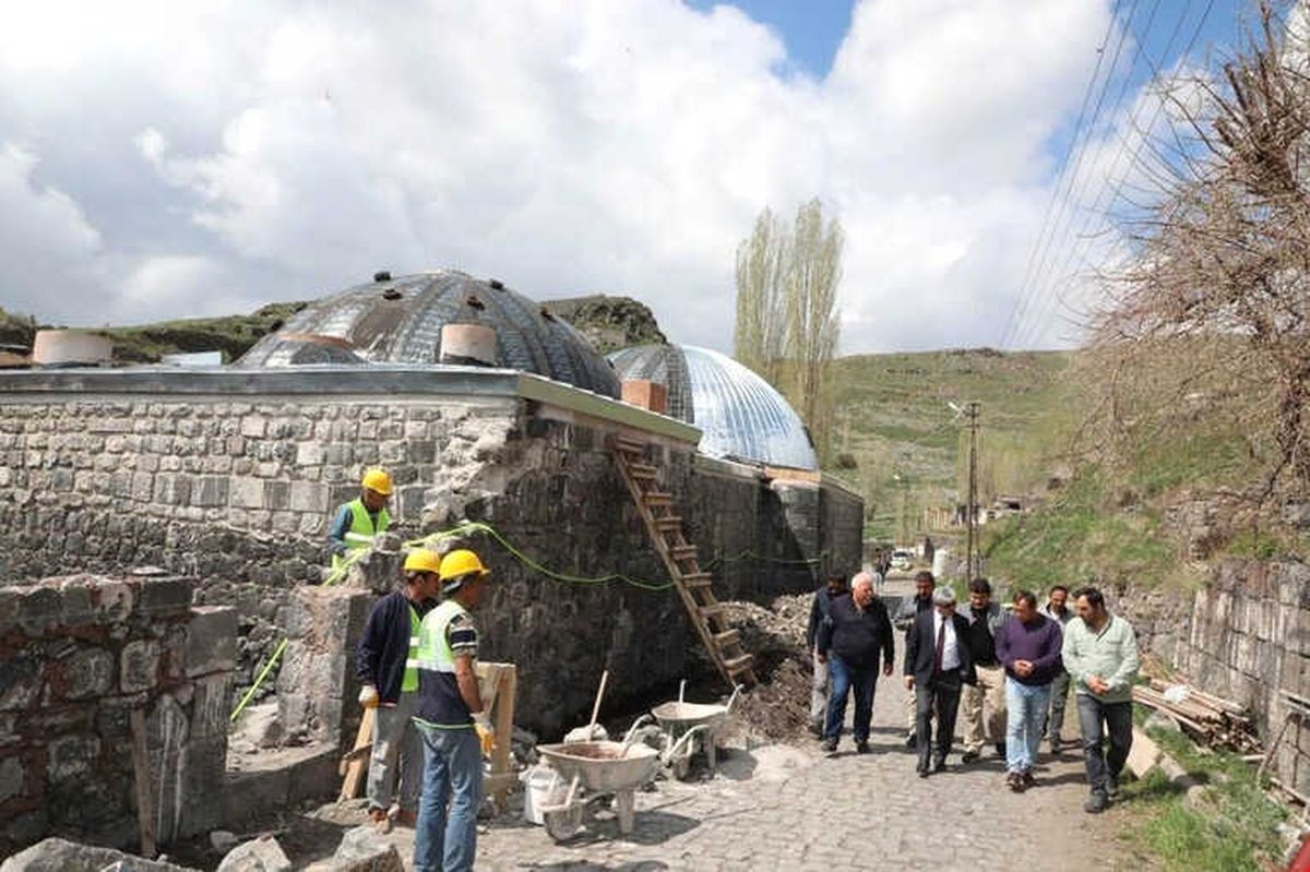 Vali Doğan, Talimat Verdi, Çatı Sökülecek