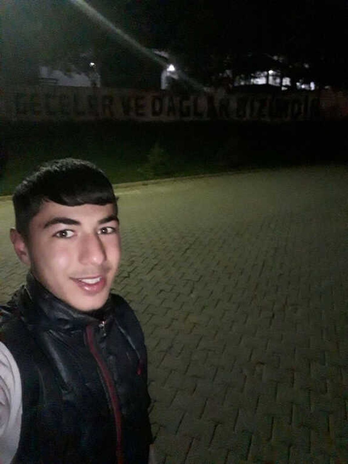 15 Yaşındaki Kayıp Oğlunu Arıyor