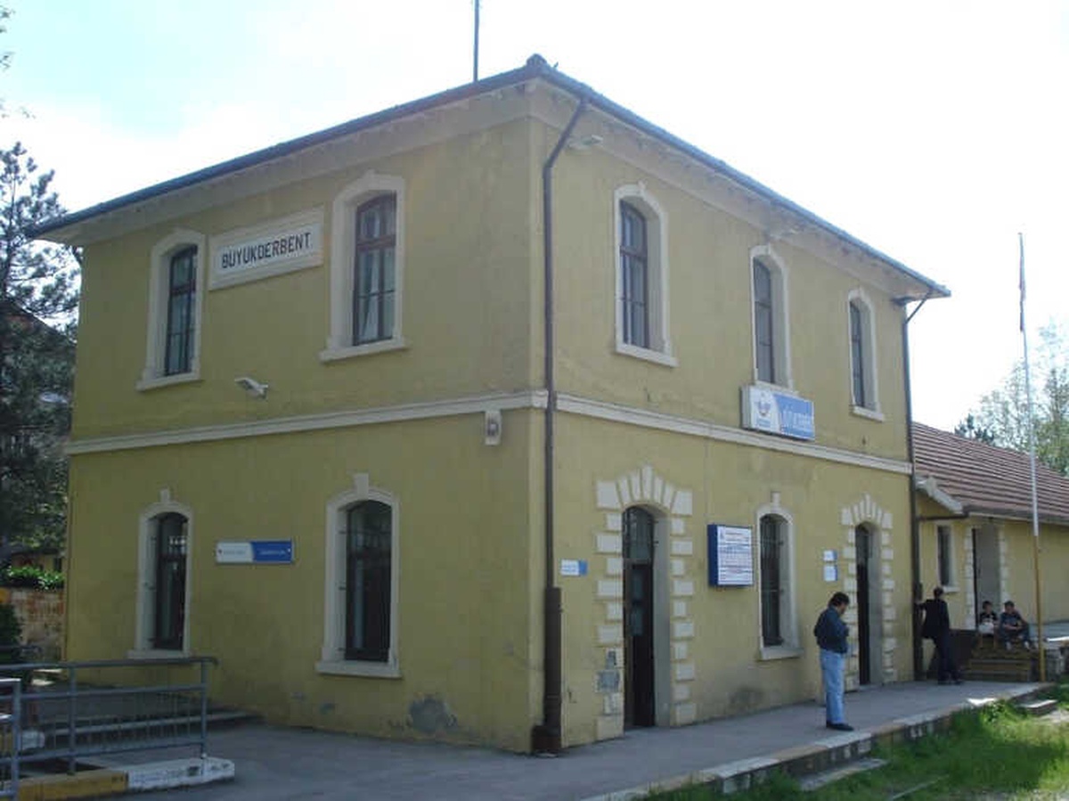 Adapazarı-İstanbul Ekspress Treni, Kartepe\'de Duracak