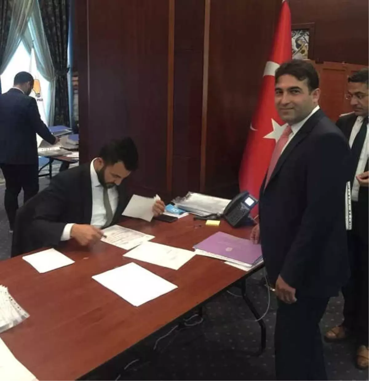 AK Parti\'de Nevzat Büküm Yeniden Milletvekili Aday Adayı Oldu