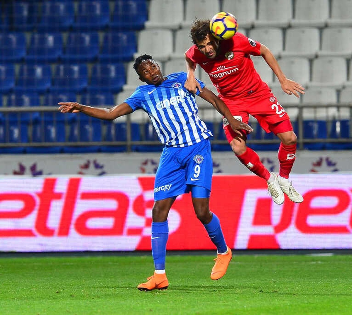 Antalyaspor\'da Sakıb Aytaç Sezonu Erken Kapattı