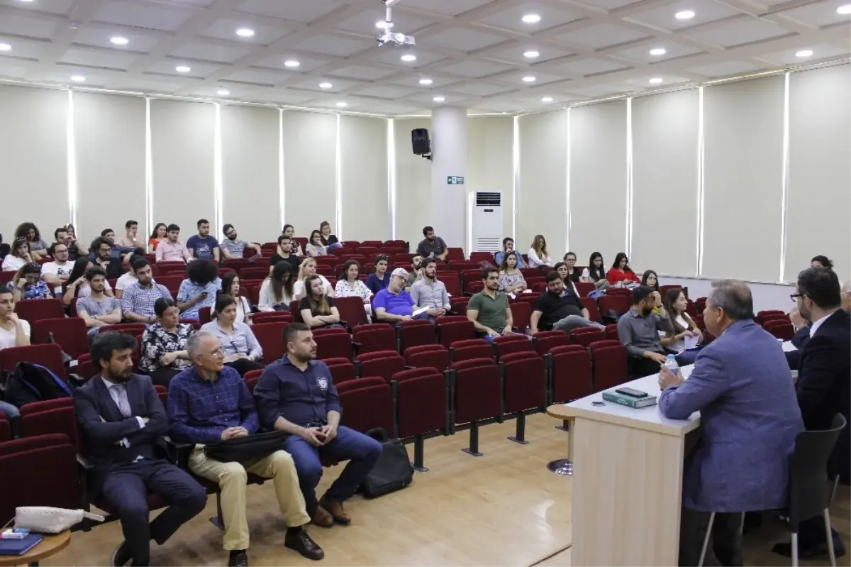 Avukatlar Geleceğin Hukukçularına Sendikal Hakları Anlattı