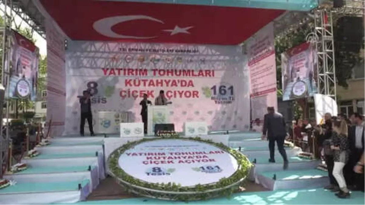 Bakan Eroğlu: "Erbakan Bunların Hepsini Tokatlardı"