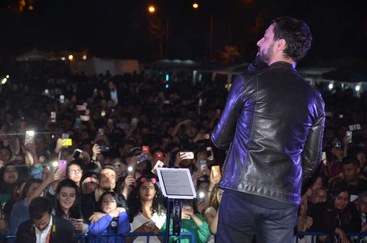 Bilecik\'te Mehmet Erdem Konseri