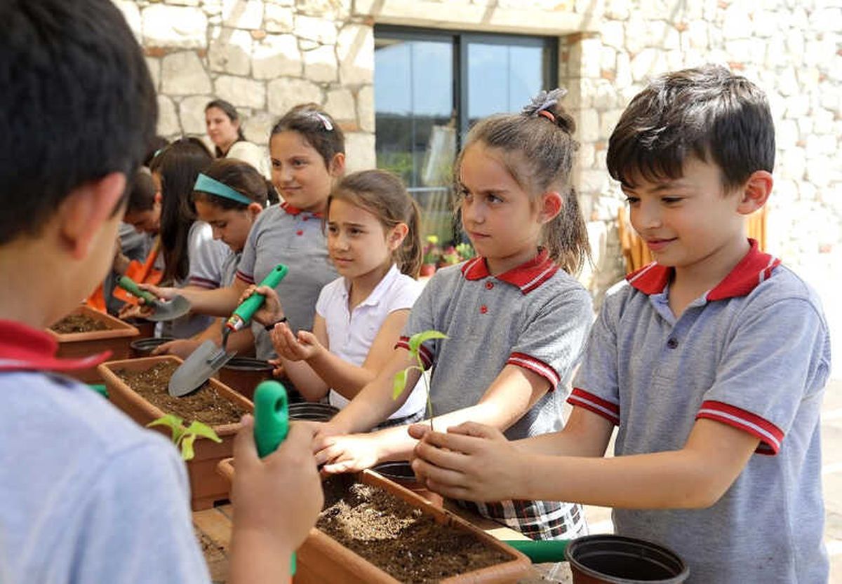 Bucalı Çocuklar Tarımı Öğreniyor