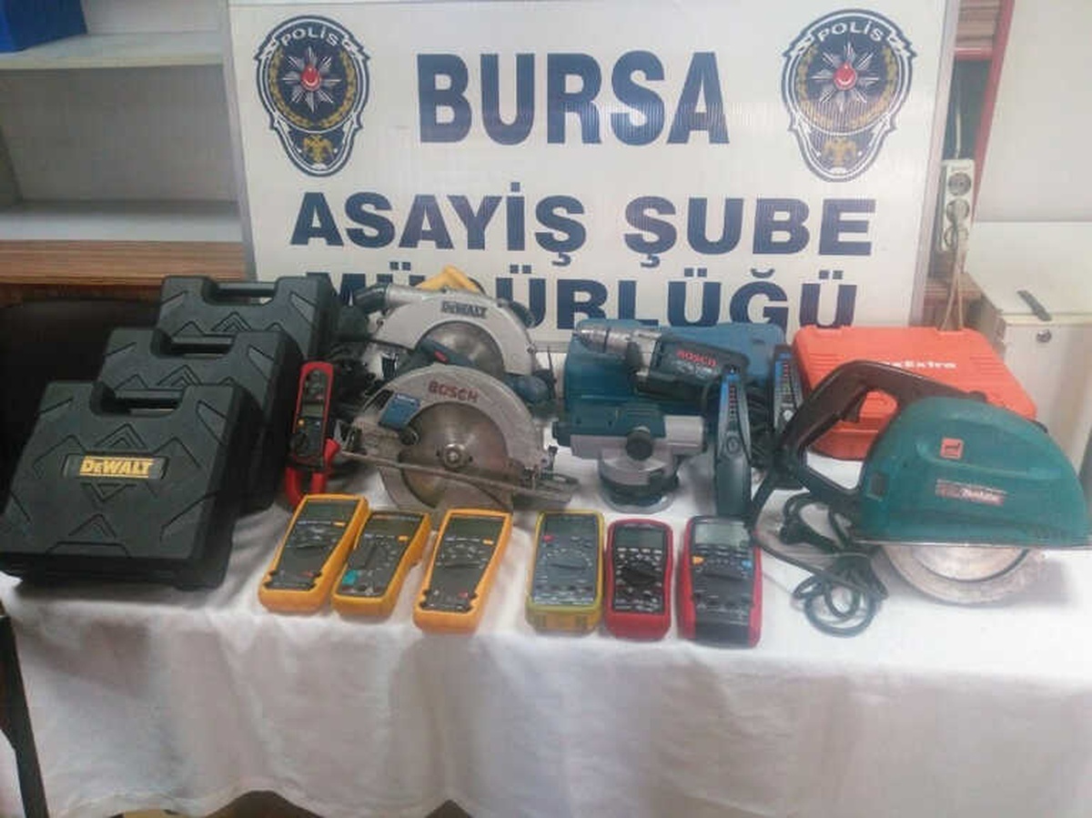 Bursa\'da Hırsızların Yeni Gözdeleri Otomobiller