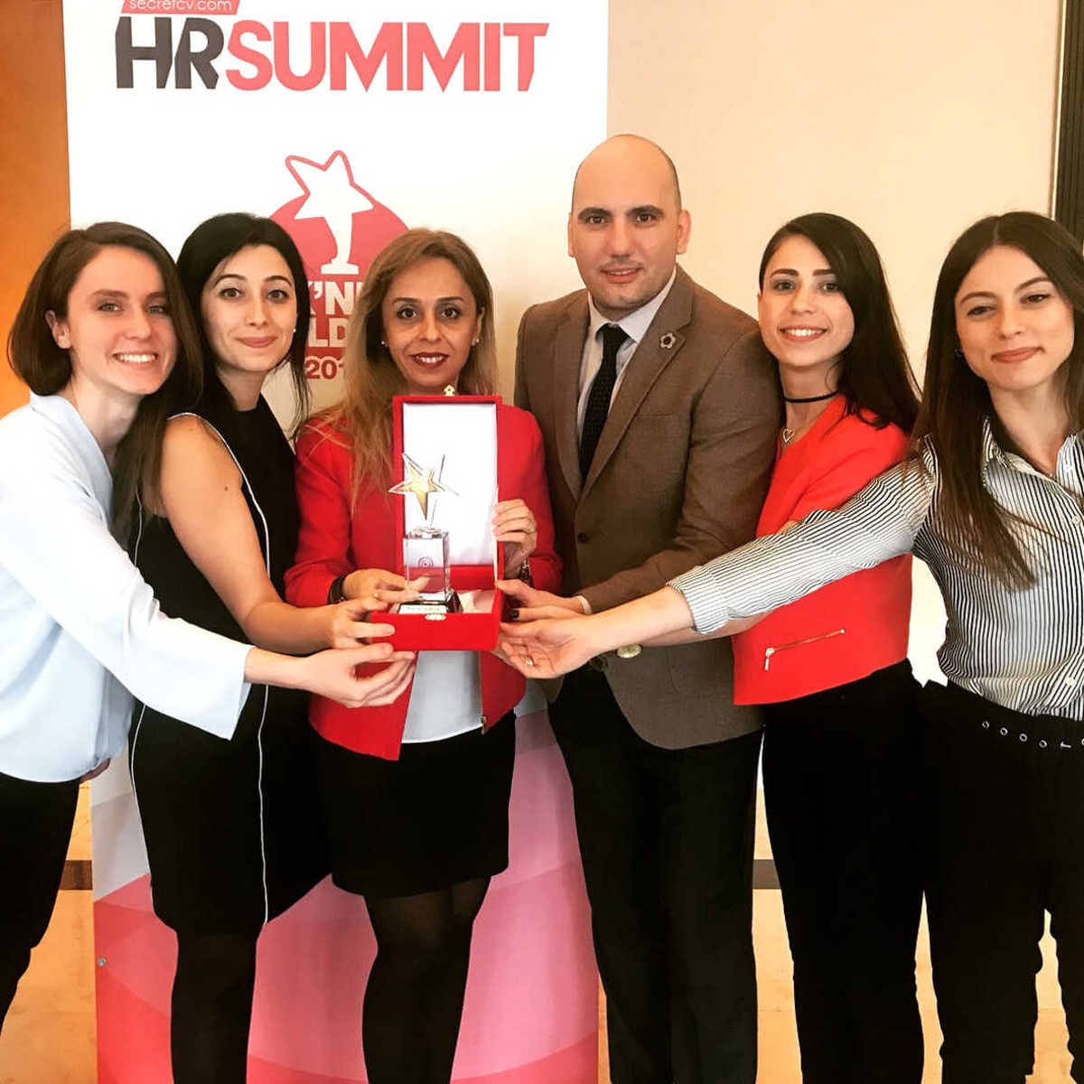 Hr Summıt Zirvesi\'nde Saray Muhallebicisi\'ne Ödül!