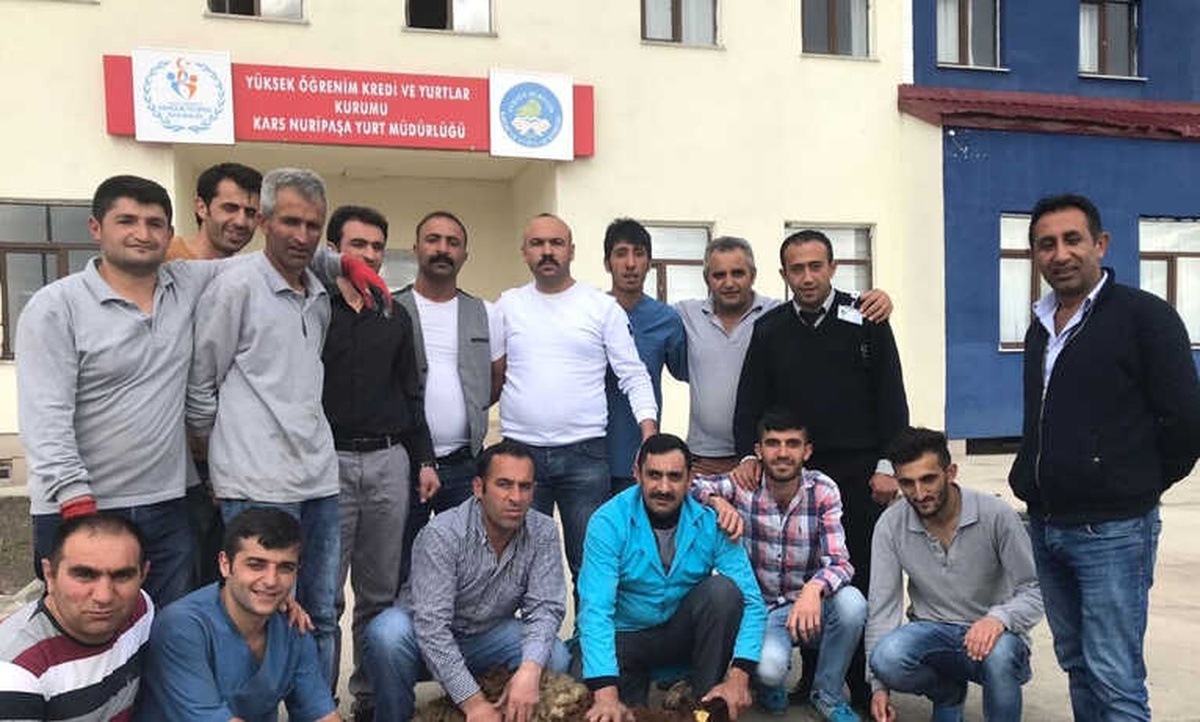 Kadroya Geçen Kyk İşçileri Kurban Keserek Kuran Kursu\'na Bağışladı