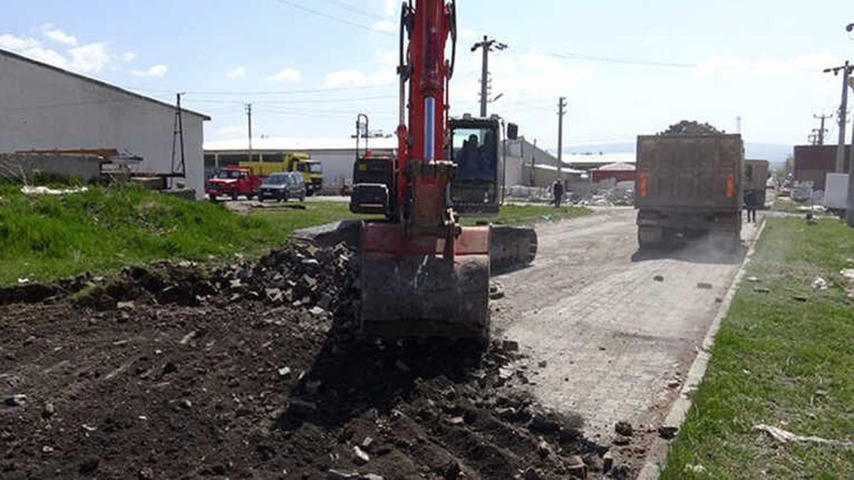 Kars\'ta, Sanayi Sitesi\'ne Yol ve Sosyal Tesisler Yapılıyor