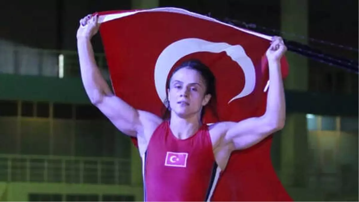 Milli Güreşçi Elif Jale Yeşilırmak Avrupa Şampiyonu