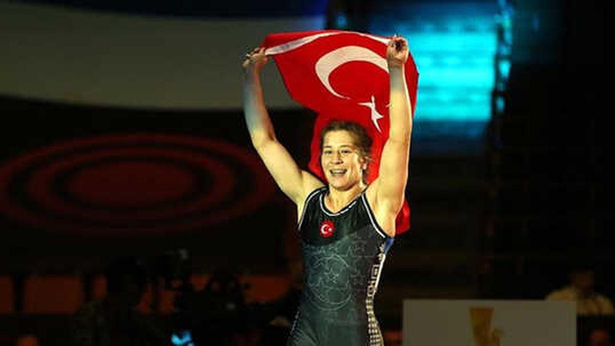 Milli Güreşçi Yasemin Adar Üst Üste 3. Kez Avrupa Şampiyonu