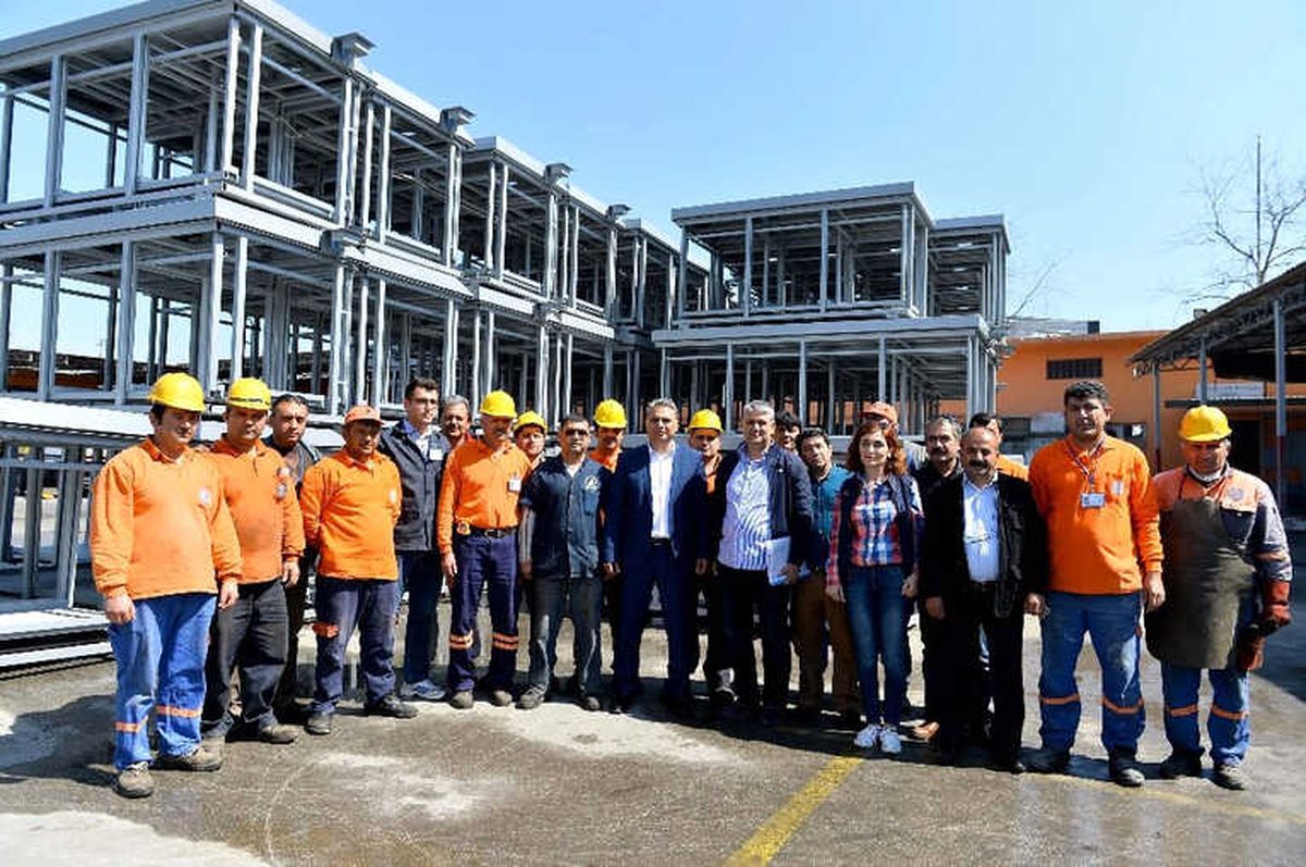 Muratpaşa, Ürettiği Çöp Konteynerlerini Belediyelere Satıyor