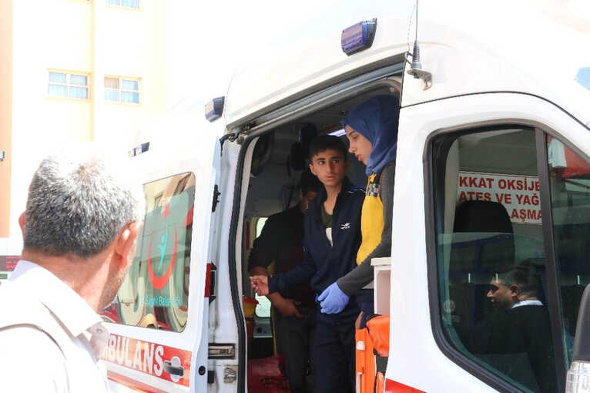 Özel Yurtta 22 Öğrenci Yemekten Zehirlendi