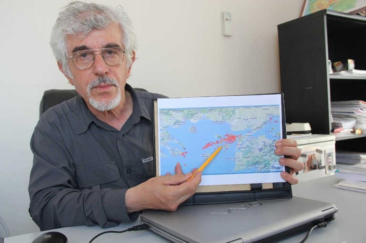 Perinçek: "Beklediğimiz Büyük Deprem Bizlere Çok Uzak Değil"