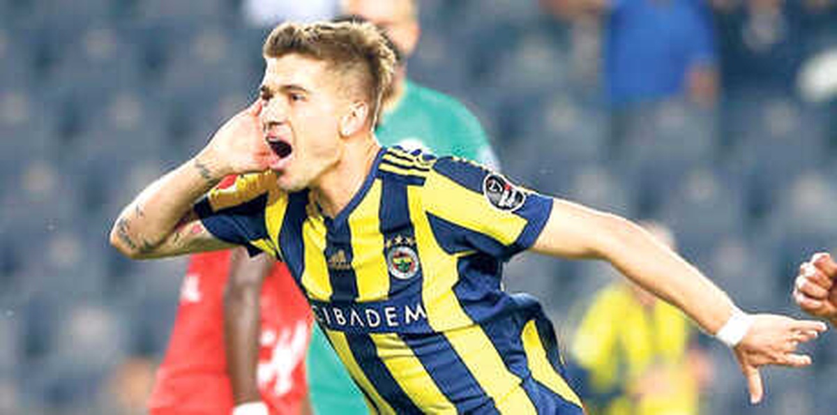 Roman Neustadter\'in Kalması Zor