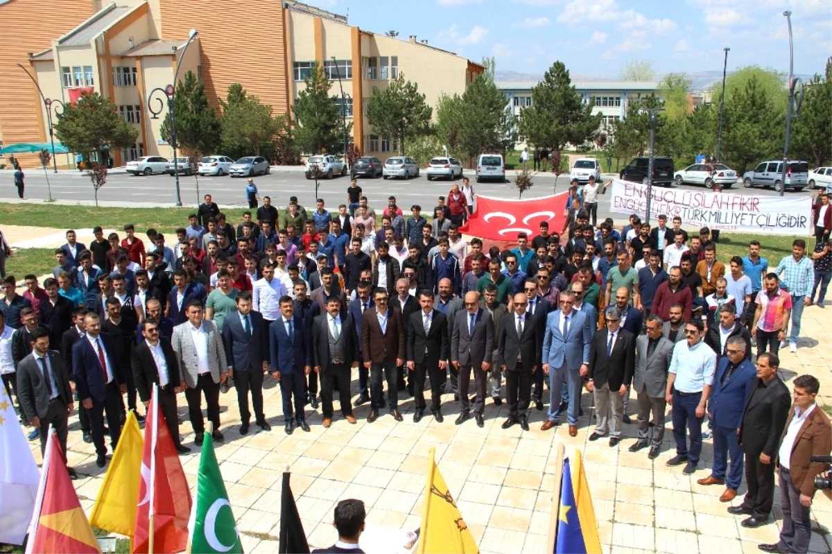 Sivas\'ta Türkçülük Günü Yürüyüşü