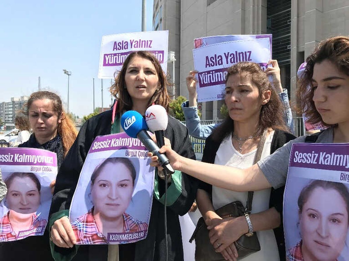 Sokak Ortasında Pompalı Tüfekle Eşini Öldüren Zanlının Müebbet Hapsi İstendi