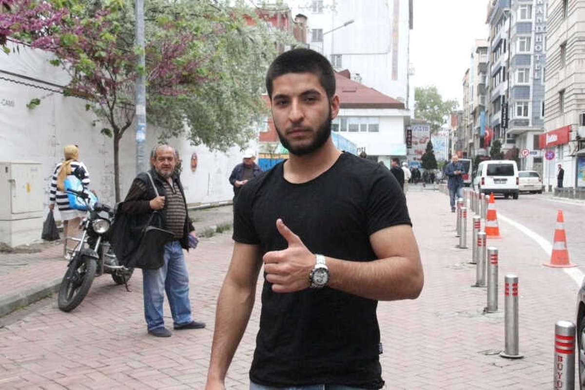 Tramvayda İnsanlık Dersi Veren Genç Iraklı Çıktı