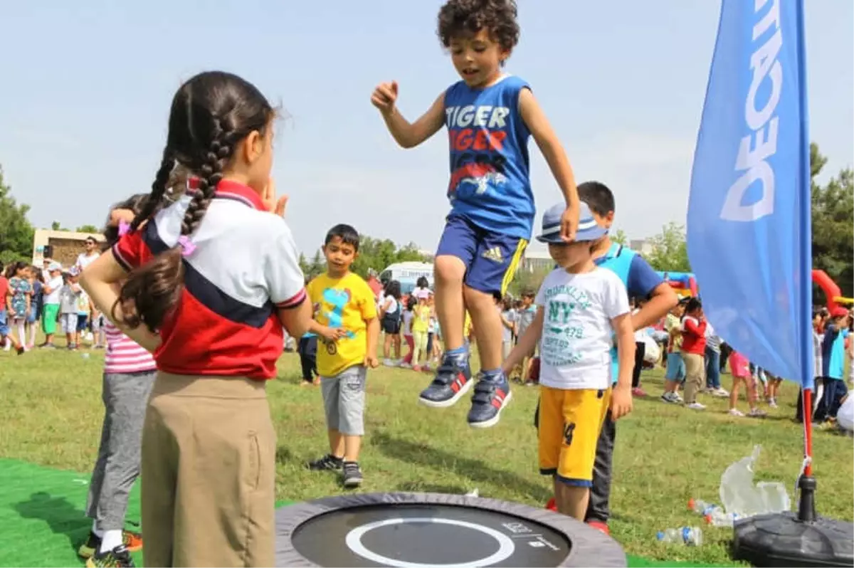 Turizm Fakültesi Çocukları Gülümsetti