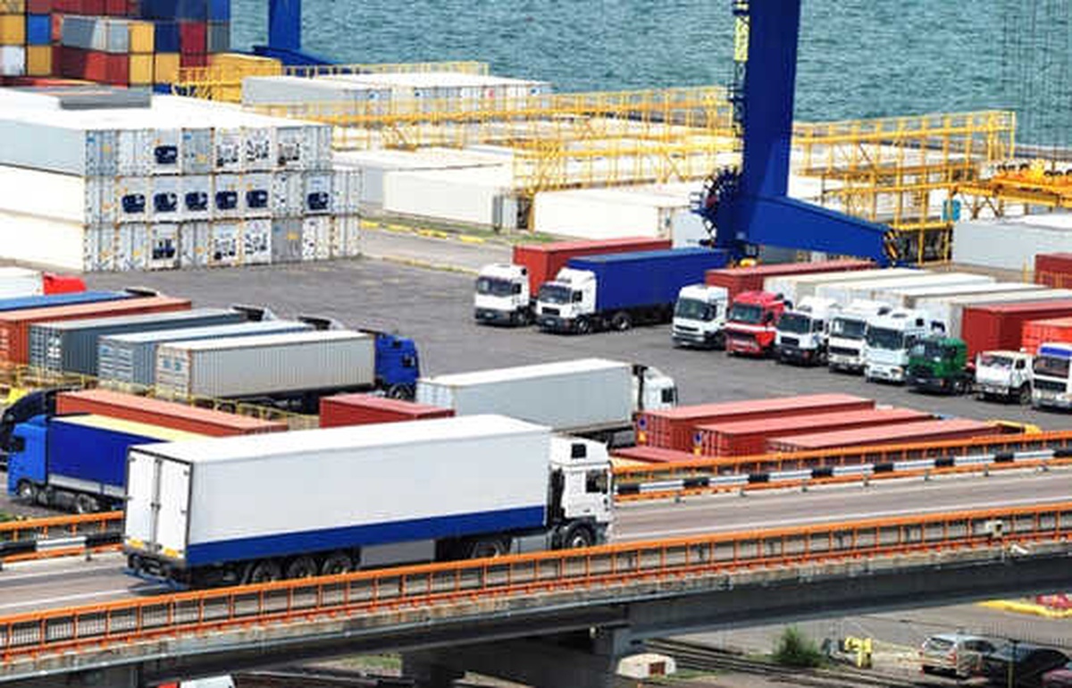 Uib\'in İhracatını Otomotiv Sırtladı