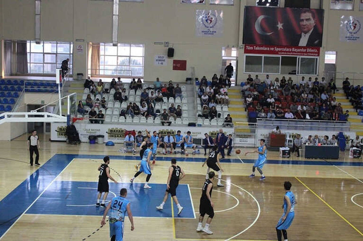 Umurbey Belediyespor Rahat Kazandı