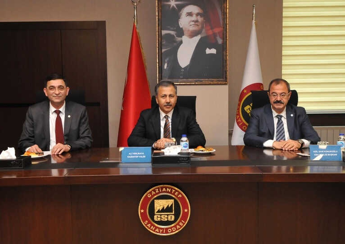 Vali Yerlikaya\'dan Gaziantep Sanayi Odası\'na Hayırlı Olsun Ziyareti
