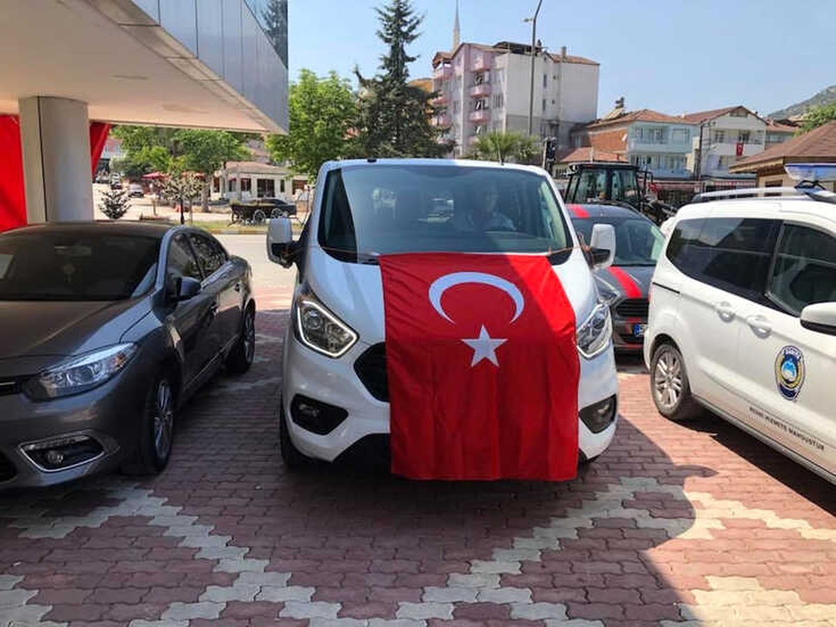 Vezirhan Belediyesi\'ne Cenaze Nakil Aracı Hibe Edildi