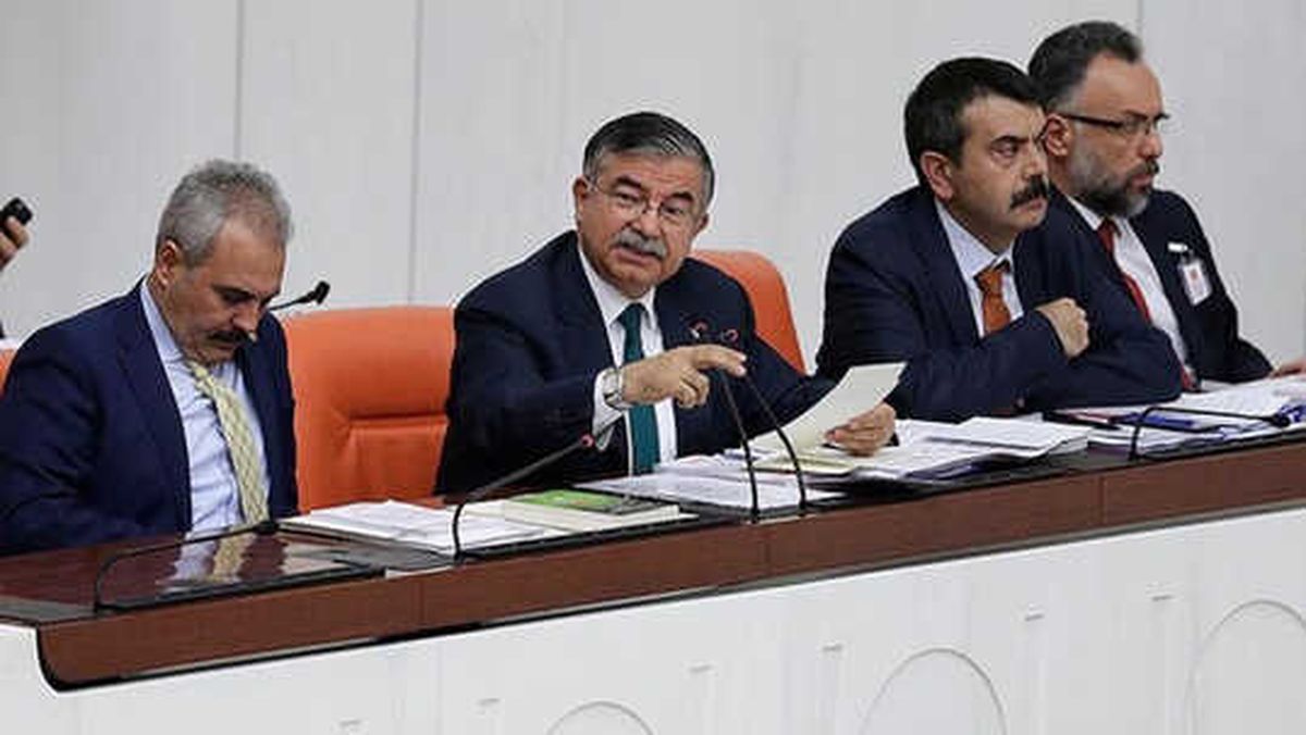 Bakan Yılmaz\'dan \'Öğretmen Alımı\' Açıklaması