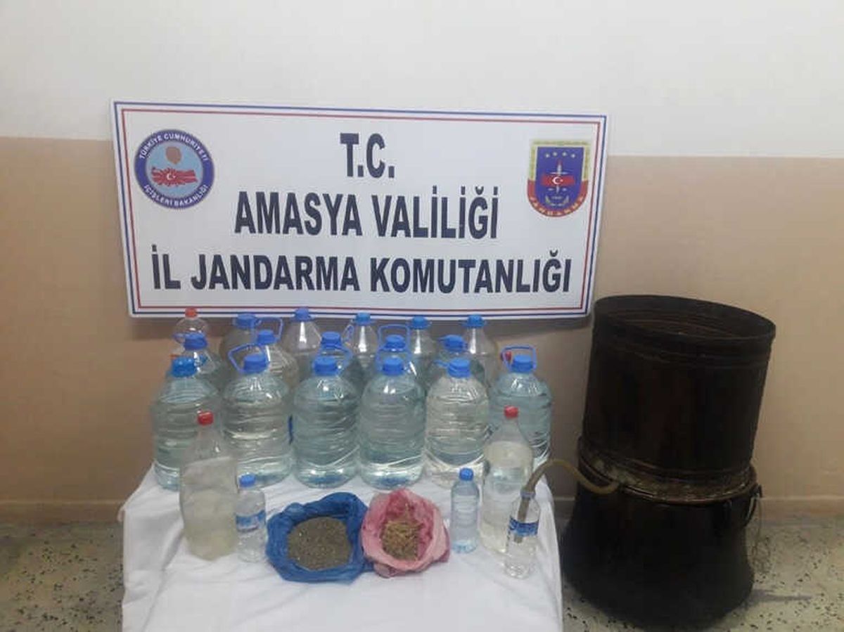 372 Litre Kaçak İçkiye 37 Bin 944 TL Ceza