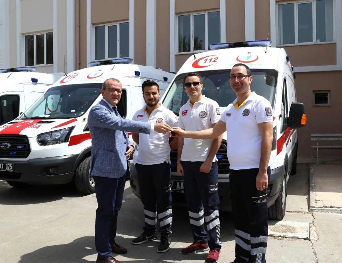 Antalya İl Sağlık Müdürlüğüne 3 Yeni Tam Donanımlı Ambulans