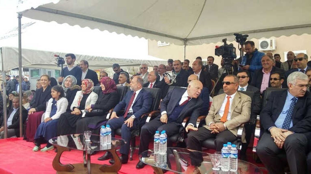 Başbakan Yardımcısı Akdağ, Karayazı\'da Kur\'an Kursu Açılışına Katıldı