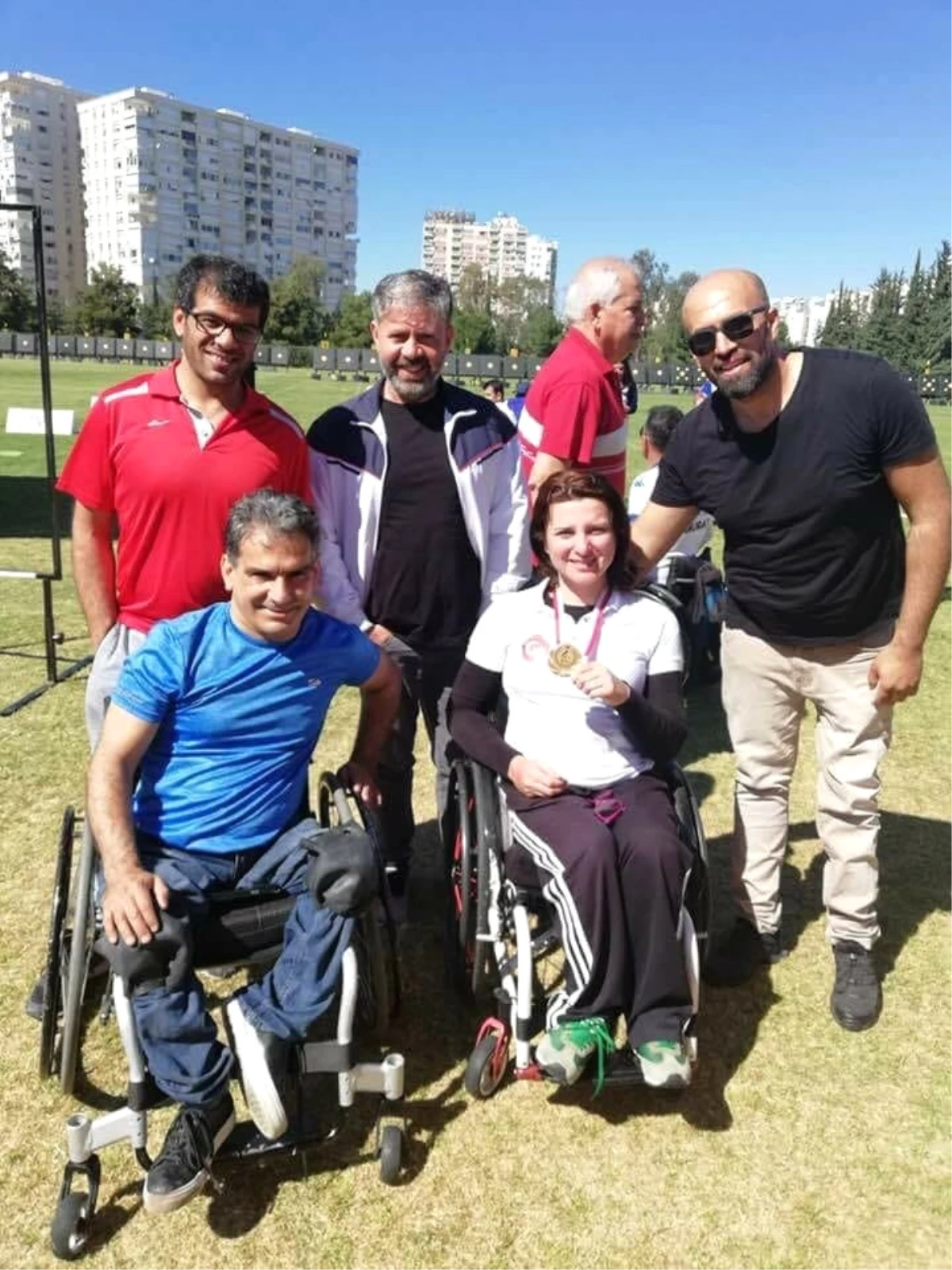 Bedensel Engelli Sporcudan Altın Madalya