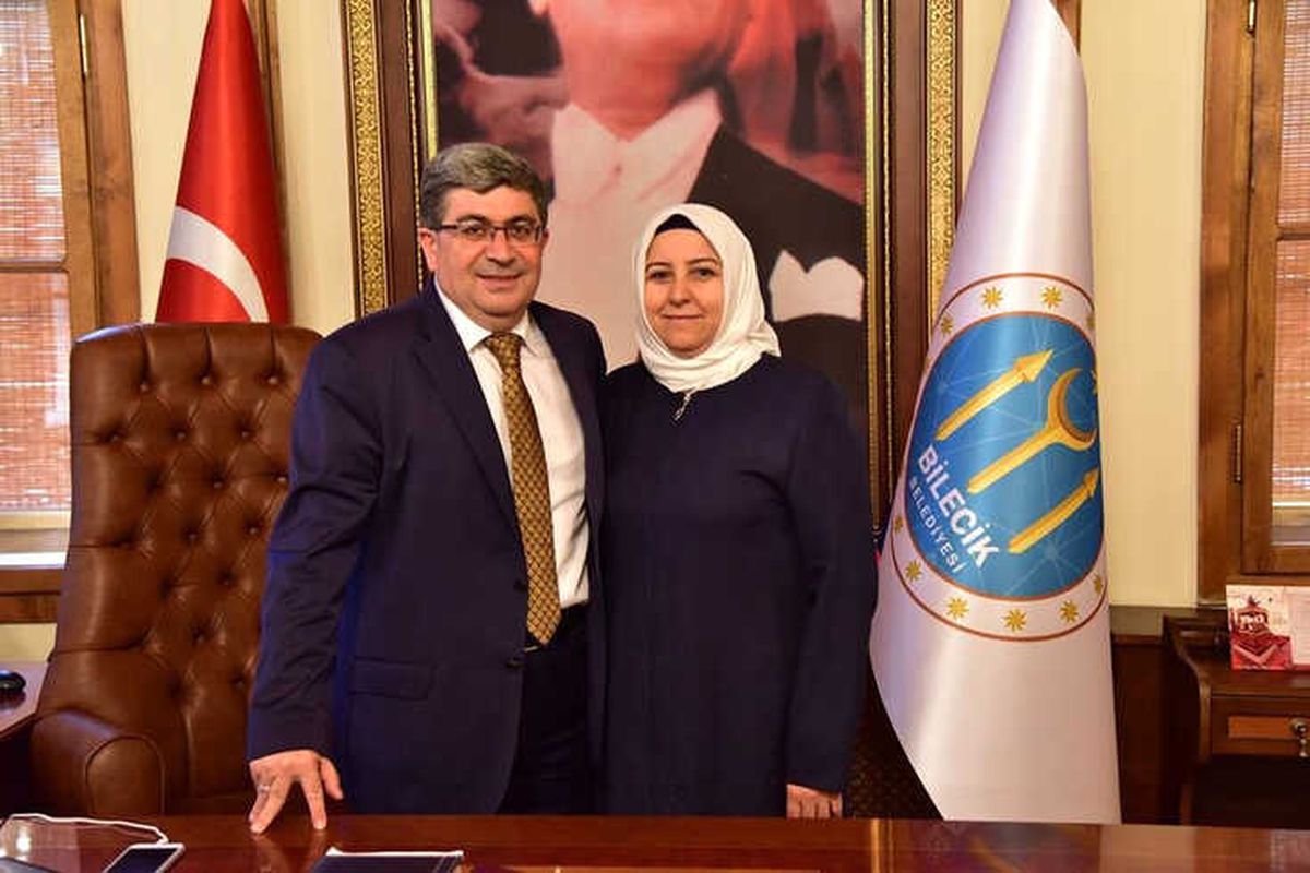 Bilecik Belediye Başkanı Nihat Can\'ın İlk İsteği Mehmetçik Vakfına Bağış