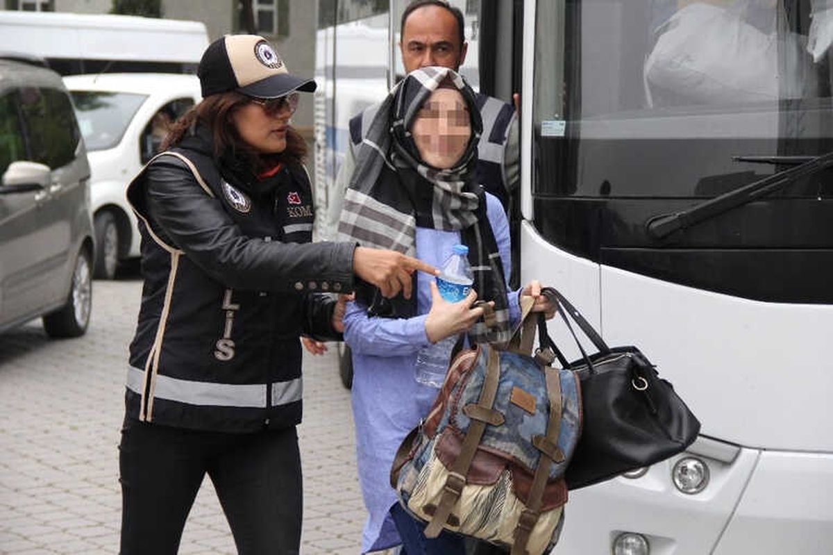 Bylock\'tan Gözaltına Alınan Tıp Öğrencisi Adliyede