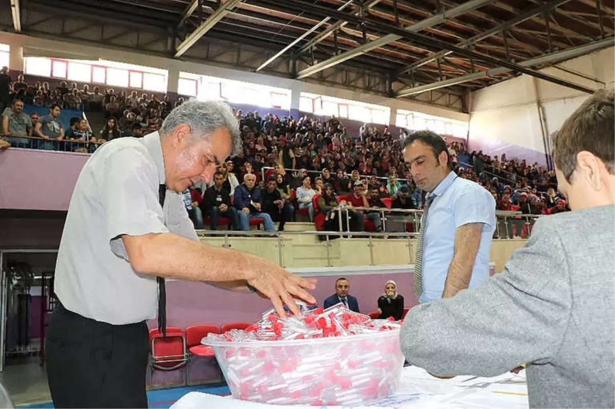 Çamaşır Leğeninde Deney Tüplü Kura Çekimi