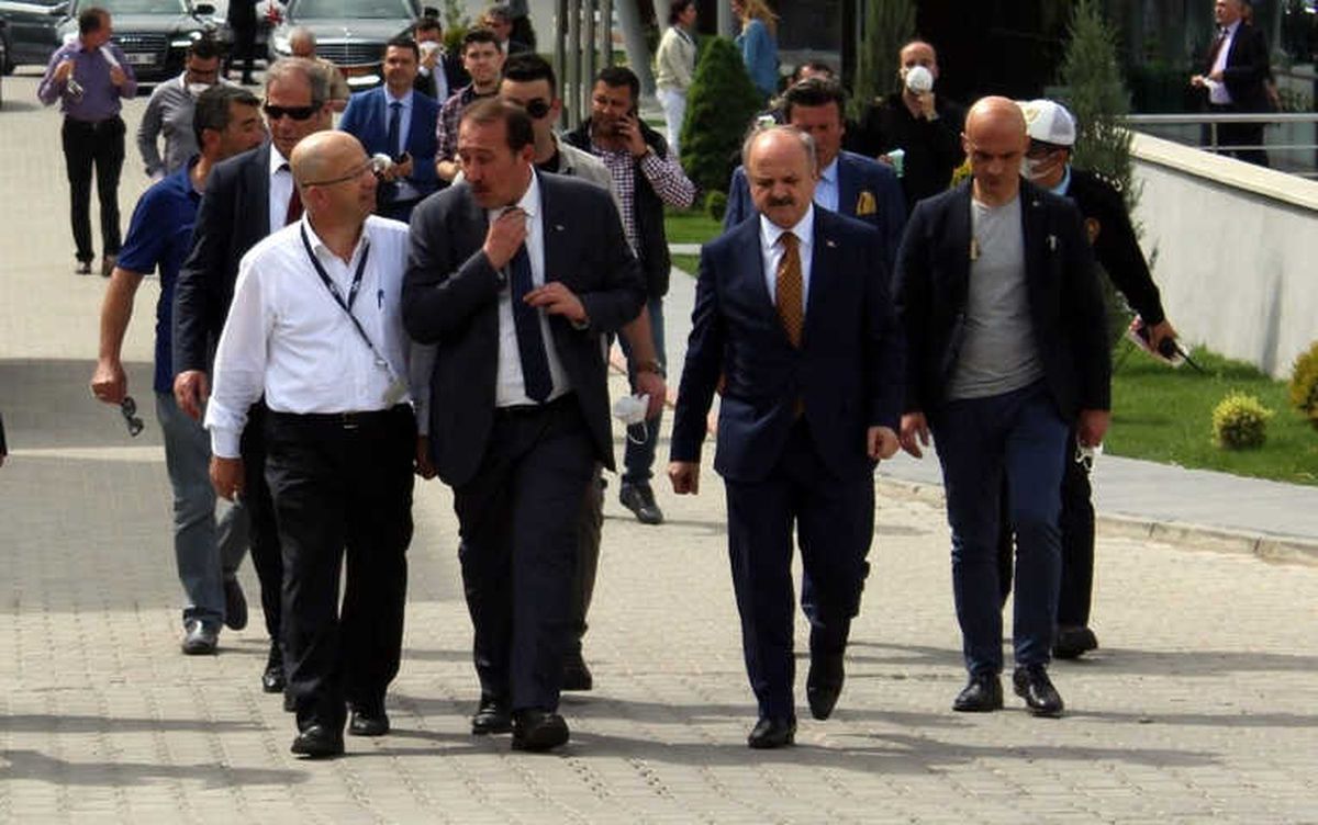 Eskişehir\'deki Fabrika Yangını Kontrol Altına Alındı