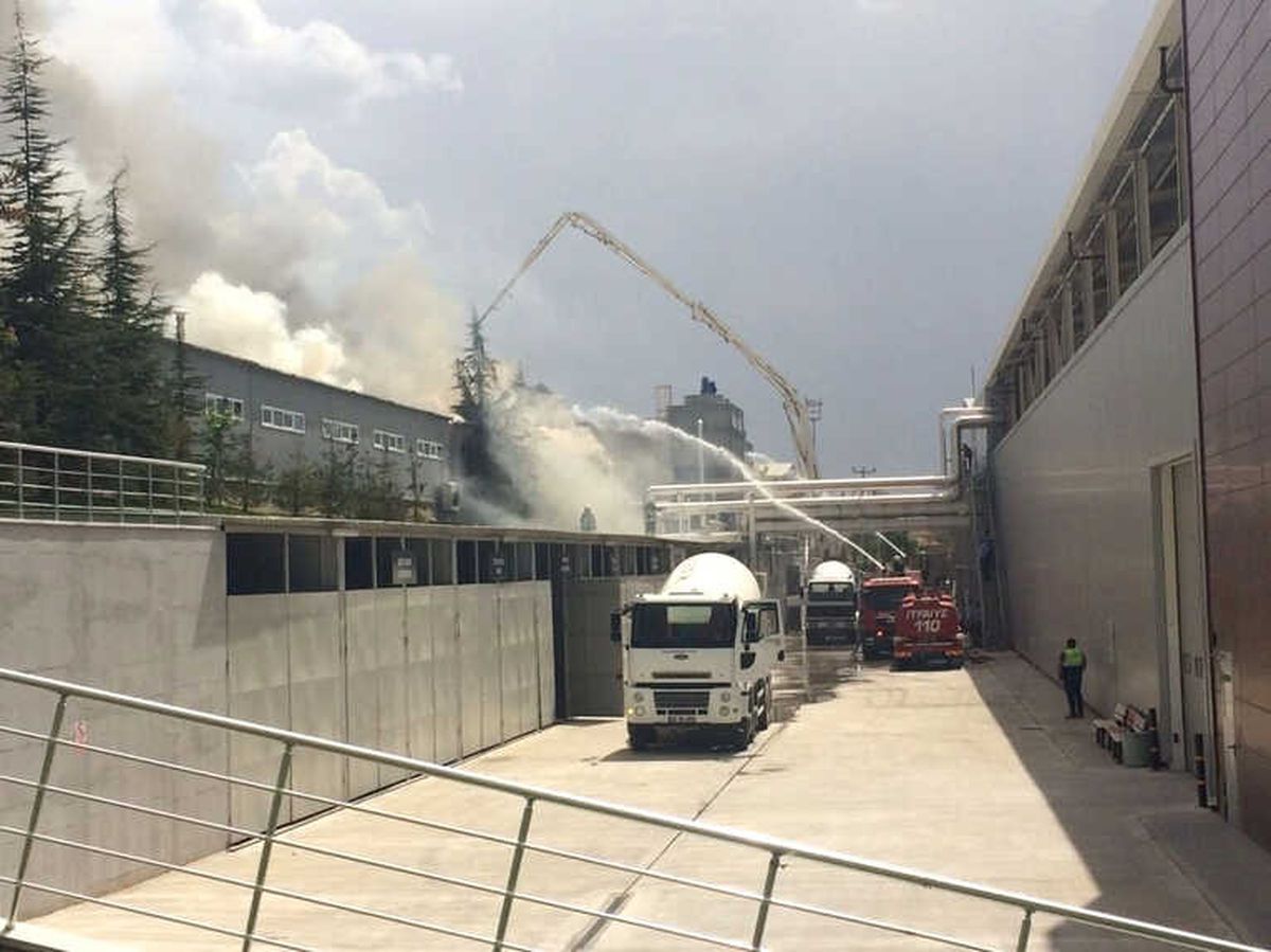Eskişehir\'deki Yangına Müdahale Sürüyor