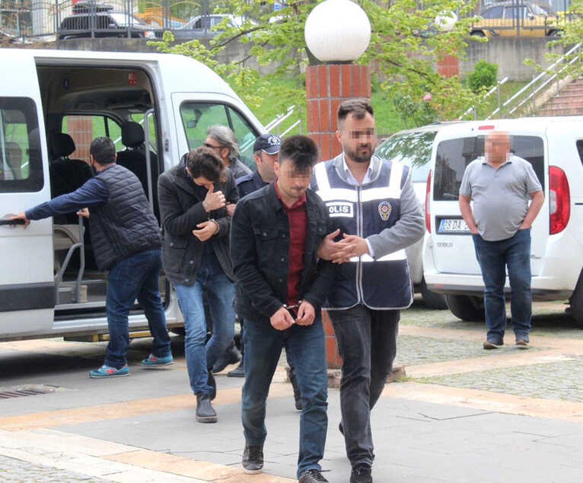 Giresun Merkezli 22 İlde Düzenlenen Operasyonda Gözaltına Alınan 29 Askerden 27\'si Adliyeye Sevk...