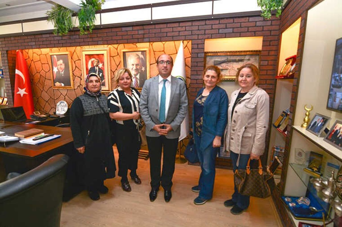 Gönüllü Hanımlar Derneği\'nden Başkan Çöl\'e Ziyaret