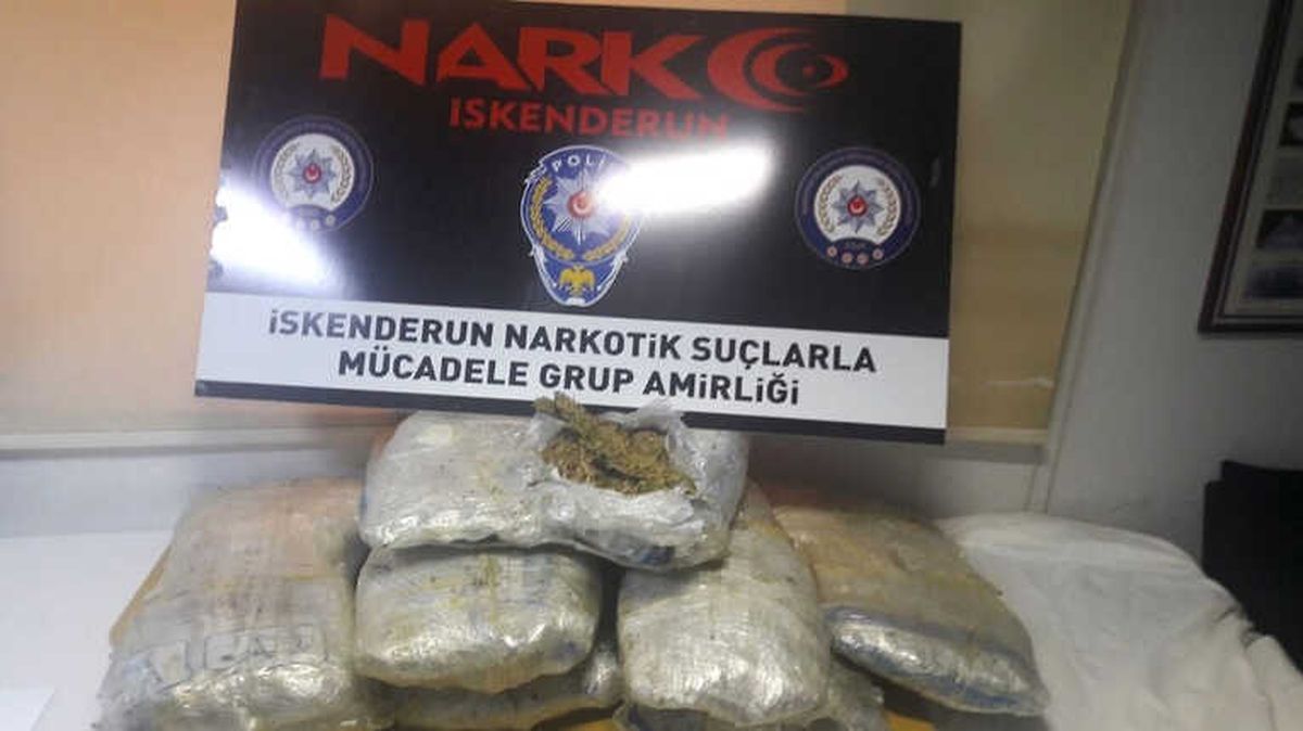 Hatay\'da Uyuşturucu Operasyonu: 3 Gözaltı