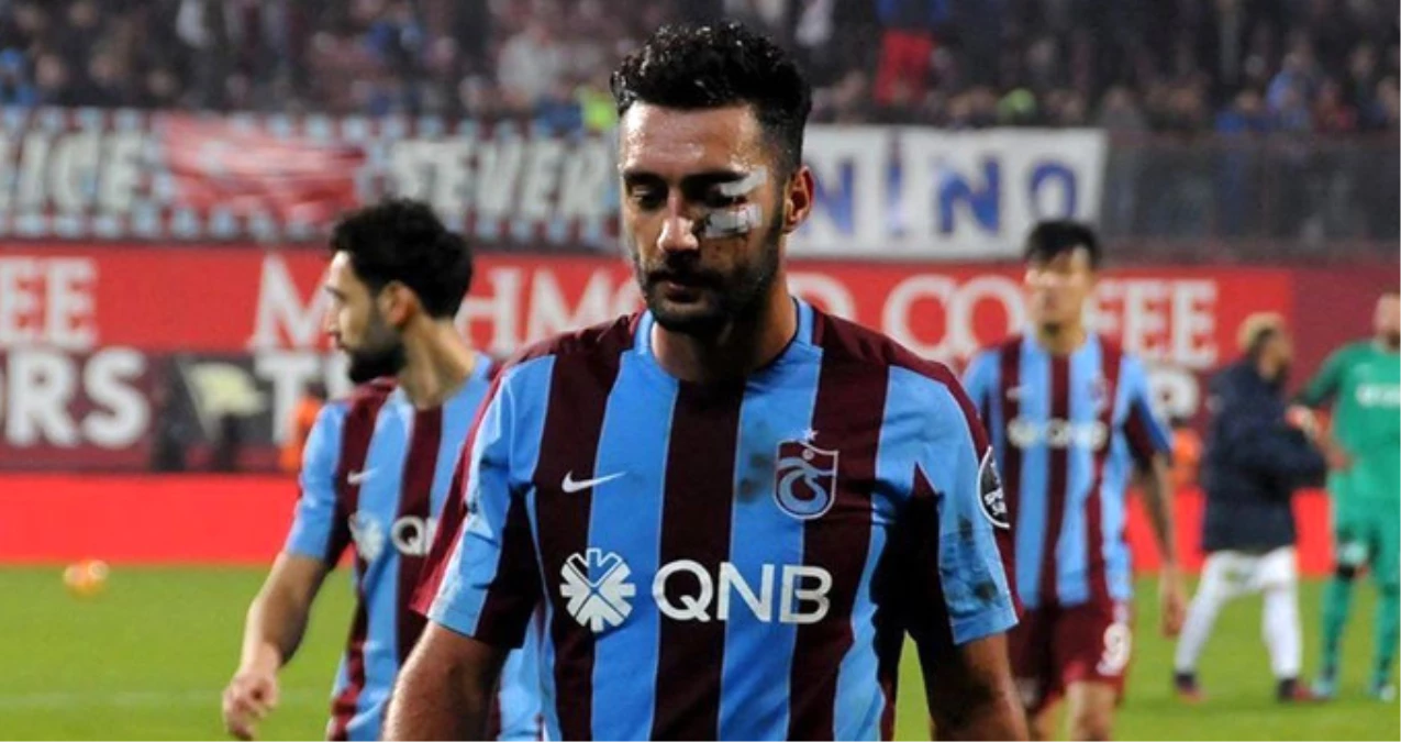 Trabzonspor Teknik Direktörü Rıza Çalımbay, Mustafa Akbaş\'ı Kadro Dışı Bıraktı