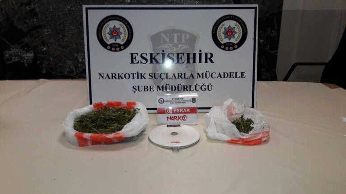 Uyuşturucu Satıcısı 2 Kişi Yakalandı
