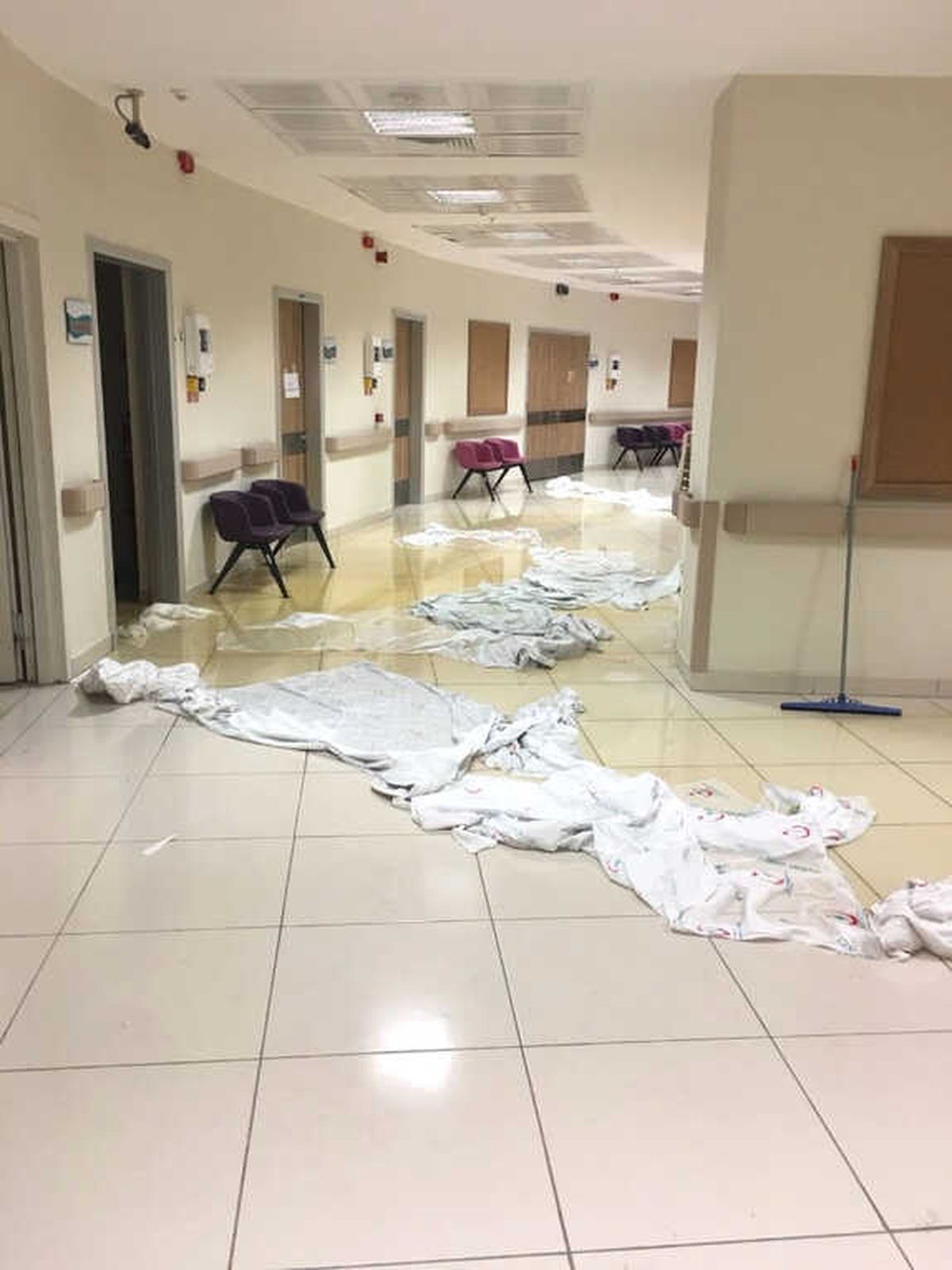 Vatandaşların Vurdumduymazlığı Kanalizasyon Borularını Patlattı