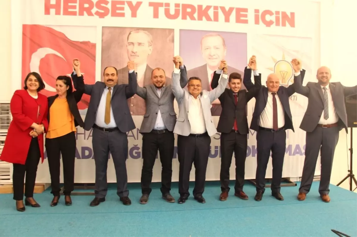 AK Parti\'de Temayül Heyecanı